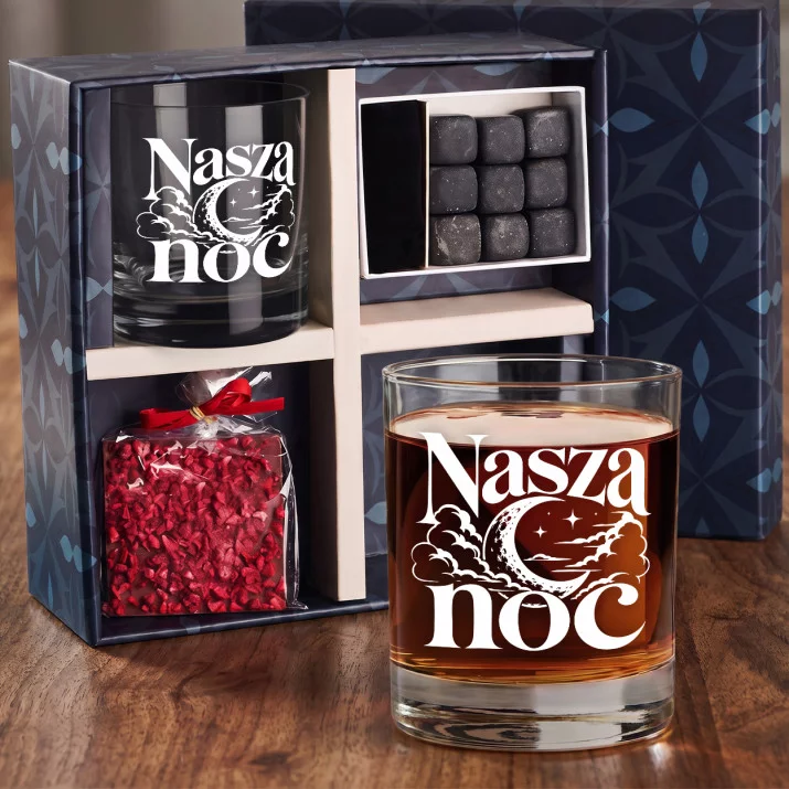 Zestaw Prezentowy Whisky Na Walentynki Na Rocznicę Dla Mężczyzny: Nasza Noc Zestaw Prezentowy Whisky Na Walentynki Na Rocznicę Dla Mężczyzny: Nasza Noc