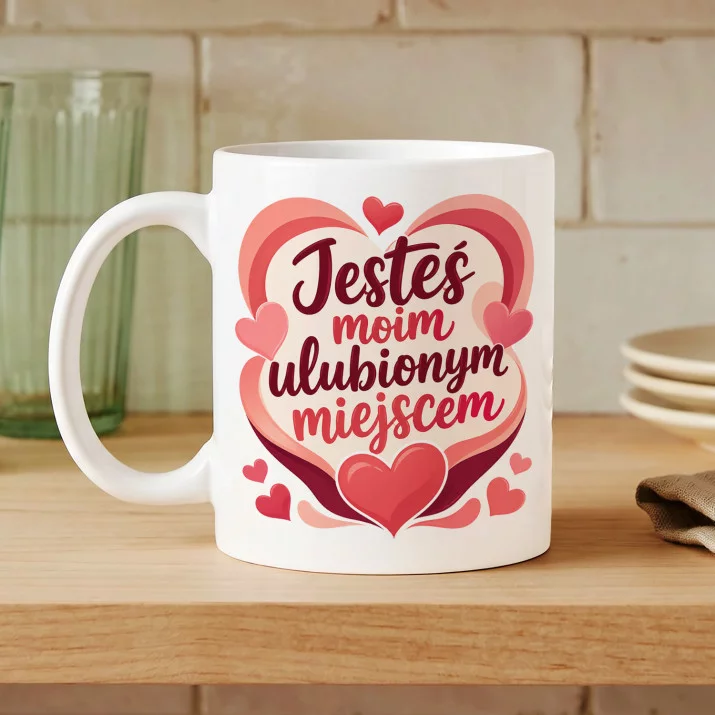 Kubek Z Nadrukiem Na Walentynki Prezent Na Rocznicę Dla Kobiety: Moje Ulubione Miejsce Kubek Z Nadrukiem Na Walentynki Prezent Na Rocznicę Dla Kobiety: Moje Ulubione Miejsce