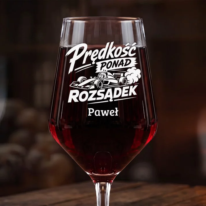 Mega Kieliszek Do Wina z Grawerem Dla Fana F1 Prezent Dla Mężczyzny: Prędkość Ponad Rozsądek Mega Kieliszek Do Wina z Grawerem Dla Fana F1 Prezent Dla Mężczyzny: Prędkość Ponad Rozsądek