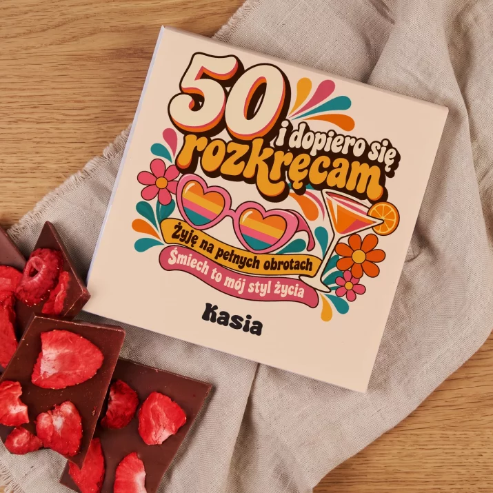 Czekolada z Truskawkami Na 50 Urodziny Kobiety Prezent Na 50 Urodziny Dla Kobiety: 50 I Dopiero Się