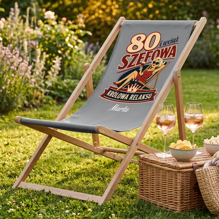 Leżak Z Nadrukiem Na 80 Urodziny Prezent Dla Kobiety: 80 I Wciąż Szefowa Leżak Z Nadrukiem Na 80 Urodziny Prezent Dla Kobiety: 80 I Wciąż Szefowa