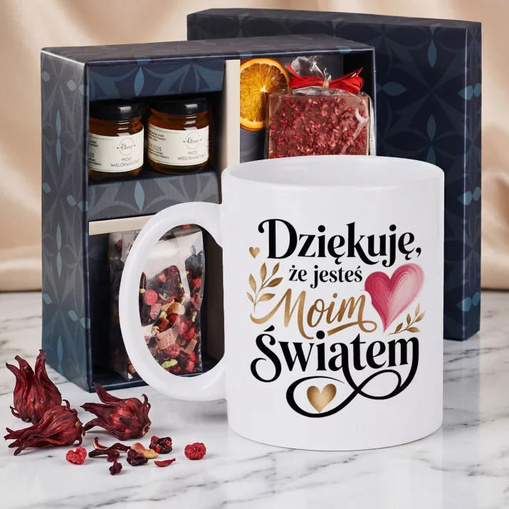 Zestaw Prezenowy Z Kubkiem Na Rocznicę Związku Na Walentynki: Moim Światem Zestaw Prezenowy Z Kubkiem Na Rocznicę Związku Na Walentynki: Moim Światem