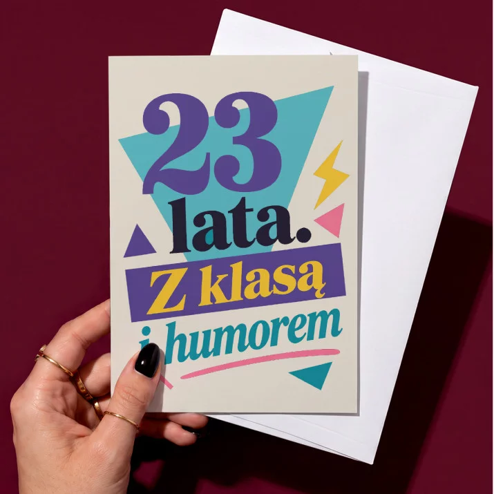 Kartka z Życzeniami Dla 23 Latki Na 20 Urodziny Dla Kobiety: Retro Typograficzna Kartka z Życzeniami Dla 23 Latki Na 20 Urodziny Dla Kobiety: Retro Typograficzna