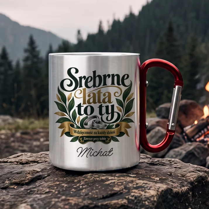 Kubek Metalowy z Karabińczykiem Na 25 Rocznicę Ślubu Prezent Dla Mężczyzny: Srebrne Lata To Ty Kubek Metalowy z Karabińczykiem Na 25 Rocznicę Ślubu Prezent Dla Mężczyzny: Srebrne Lata To Ty