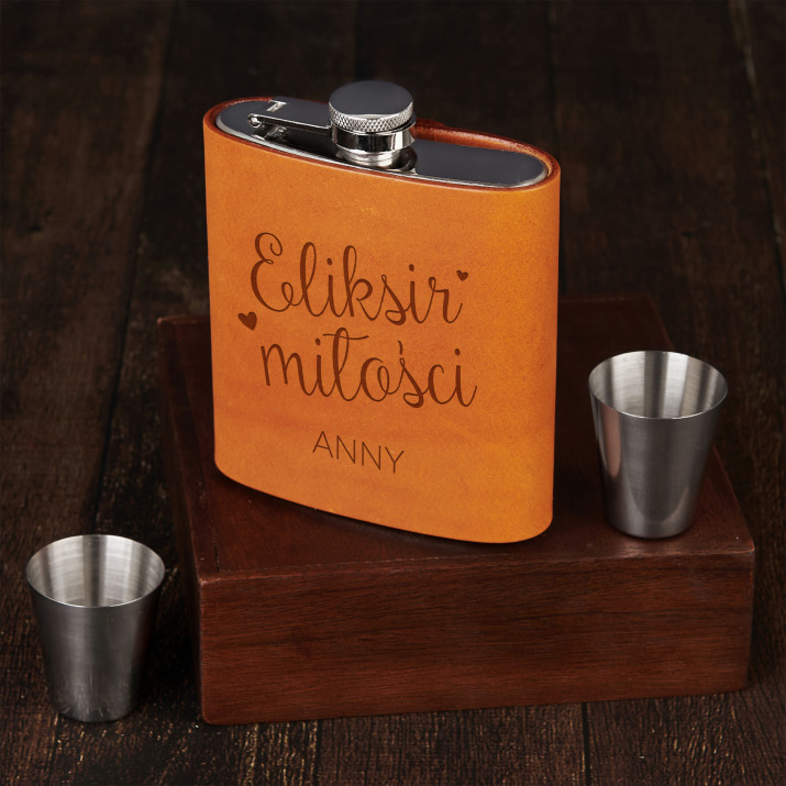 Eliksir miłości - Piersiówka w skórzanej oprawie