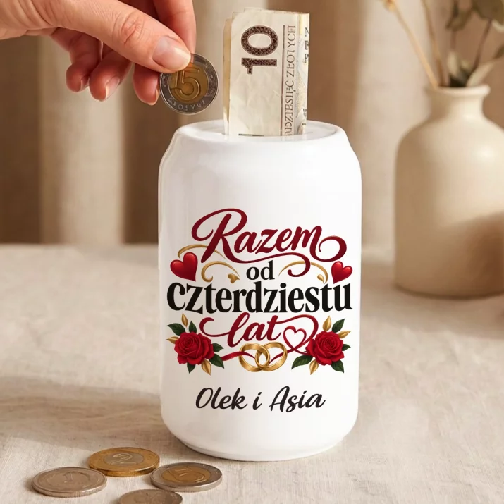 Skarbonka Na 40 Rocznicę Ślubu Prezent Dla Pary: Razem Od Czterdziestu Lat Skarbonka Na 40 Rocznicę Ślubu Prezent Dla Pary: Razem Od Czterdziestu Lat