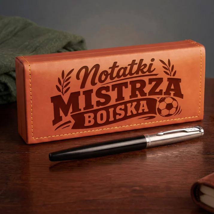 Pióro Wieczne Parker W Etui Dla Piłkarza Prezent Dla Mężczyzny: Retro Boiskowy Szyld Pióro Wieczne Parker W Etui Dla Piłkarza Prezent Dla Mężczyzny: Retro Boiskowy Szyld