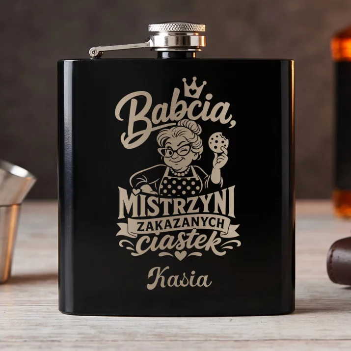 Piersiówka Z Grawerem Dla Babci Prezent Na Dzień Babci Dla Kobiety: Humor Babci Piersiówka Z Grawerem Dla Babci Prezent Na Dzień Babci Dla Kobiety: Humor Babci