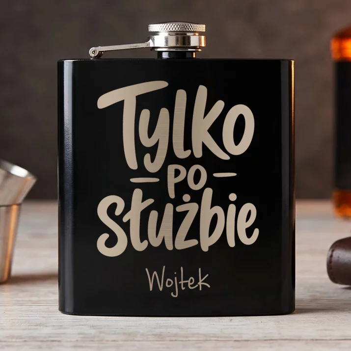 Piersiówka Z Grawerem Dla Policjanta Prezent Dla Mężczyzny: Tylko Po Służbie Piersiówka Z Grawerem Dla Policjanta Prezent Dla Mężczyzny: Tylko Po Służbie