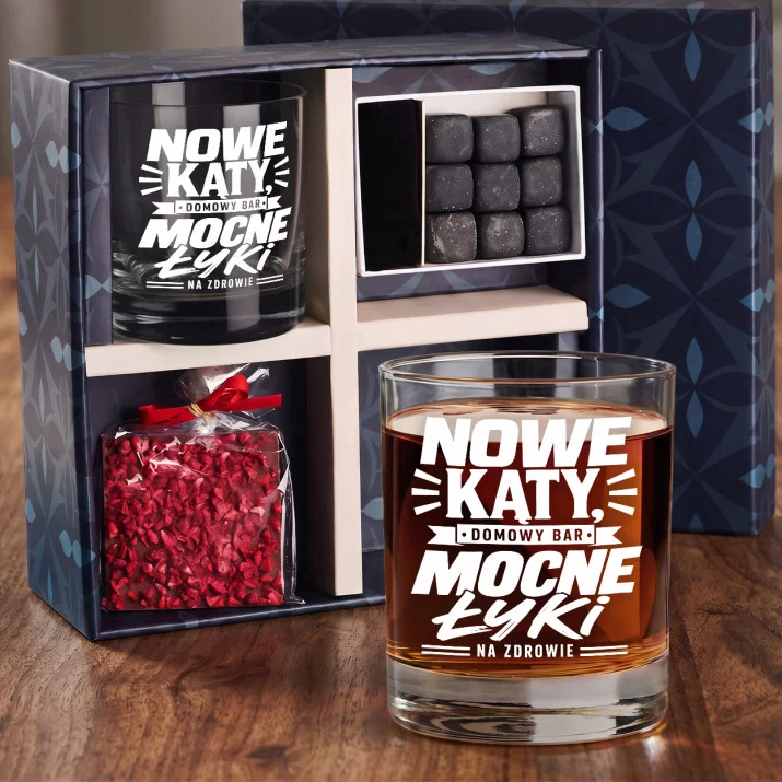 Zestaw Prezentowy Whisky Na Nowe Mieszkanie Dla Mężczyzny: Nowe Kąty, Mocne Zestaw Prezentowy Whisky Na Nowe Mieszkanie Dla Mężczyzny: Nowe Kąty, Mocne