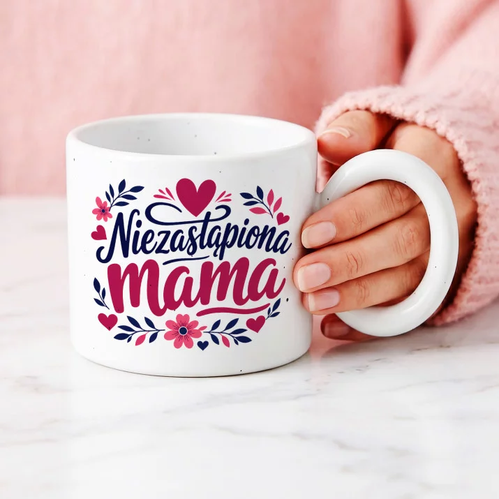 Kubek Z Okrągłym Uchem Dla Mamy Prezent Na Dzień Mamy Dla Kobiety: Matczyna Elegancja Kubek Z Okrągłym Uchem Dla Mamy Prezent Na Dzień Mamy Dla Kobiety: Matczyna Elegancja