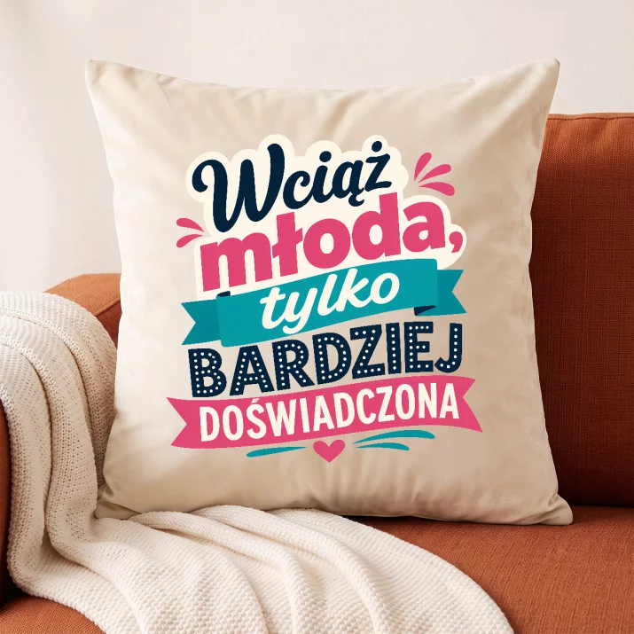 Poduszka Dekoracyjna Na 40 Urodziny Kobiety Prezent Na 40 Urodziny Dla Kobiety: Urok Dojrzałej Kobiety Poduszka Dekoracyjna Na 40 Urodziny Kobiety Prezent Na 40 Urodziny Dla Kobiety: Urok Dojrzałej Kobiety