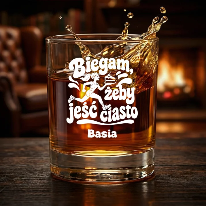 Szklanki Do Whisky z Grawerem Dla Biegaczki Prezent Dla Kobiety: Biegam, Żeby Jeść Ciasto Szklanki Do Whisky z Grawerem Dla Biegaczki Prezent Dla Kobiety: Biegam, Żeby Jeść Ciasto