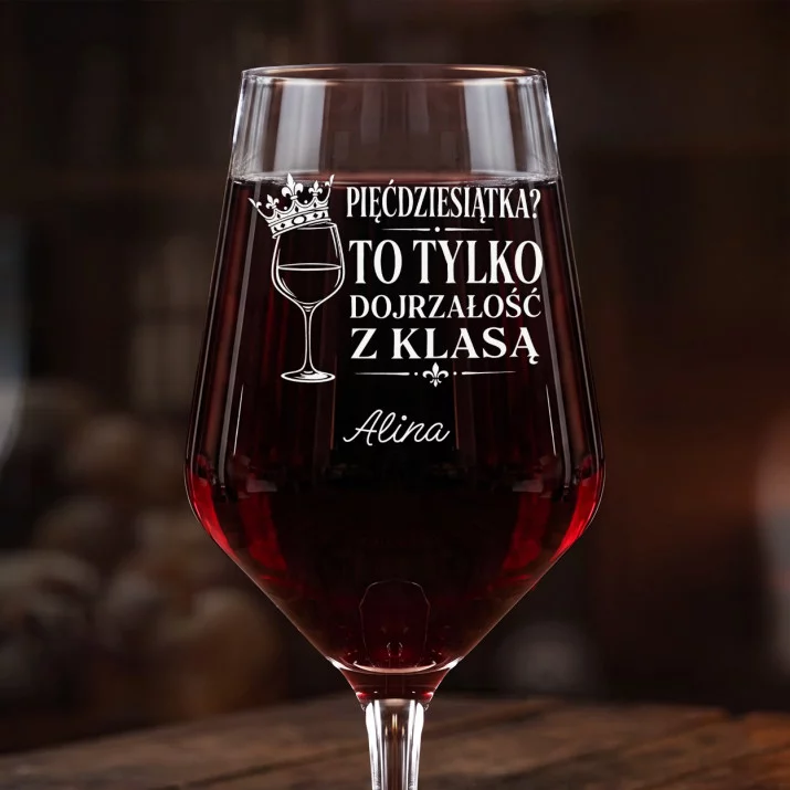Mega Kieliszek Do Wina z Grawerem Na 50Tke Prezent Dla 50 Latki Kobiety: Pięćdziesiątka Z Klasą Mega Kieliszek Do Wina z Grawerem Na 50Tke Prezent Dla 50 Latki Kobiety: Pięćdziesiątka Z Klasą