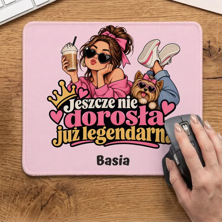 Podkładka Pod Myszkę Dla 19 Latki Prezent Dla Kobiety: Jeszcze Nie Dorosła, Już Podkładka Pod Myszkę Dla 19 Latki Prezent Dla Kobiety: Jeszcze Nie Dorosła, Już