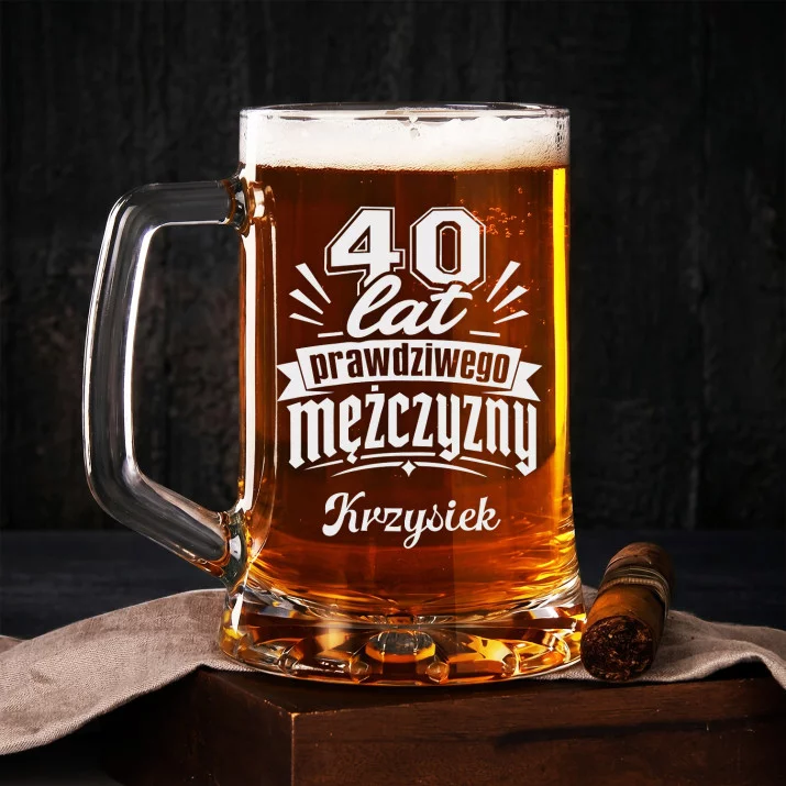 Kufel Personalizowany z Grawerem Dla Faceta Na 40 Urodziny Prezent: Czterdziestka Z Klasą Kufel Personalizowany z Grawerem Dla Faceta Na 40 Urodziny Prezent: Czterdziestka Z Klasą