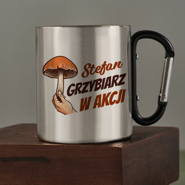 Grzybiarz w akcji - Kubek metalowy z karabińczykiem