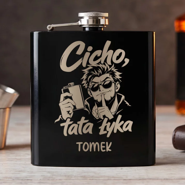 Piersiówka Z Grawerem Dla Taty Prezent Na Dzień Ojca Dla Mężczyzny: Cicho, Tata Łyka Piersiówka Z Grawerem Dla Taty Prezent Na Dzień Ojca Dla Mężczyzny: Cicho, Tata Łyka