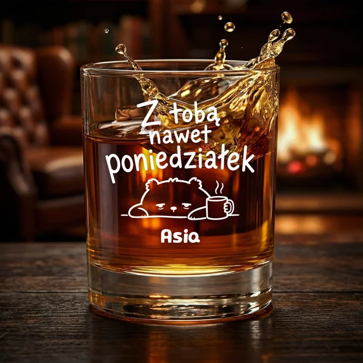 Szklanki Do Whisky z Grawerem Dla Koleżanki Prezent Dla Kobiety: Z Tobą Nawet Poniedziałek Szklanki Do Whisky z Grawerem Dla Koleżanki Prezent Dla Kobiety: Z Tobą Nawet Poniedziałek