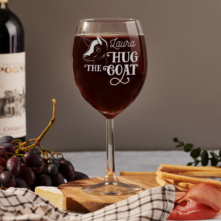 Hug the goat - Grawerowany Kieliszek do wina