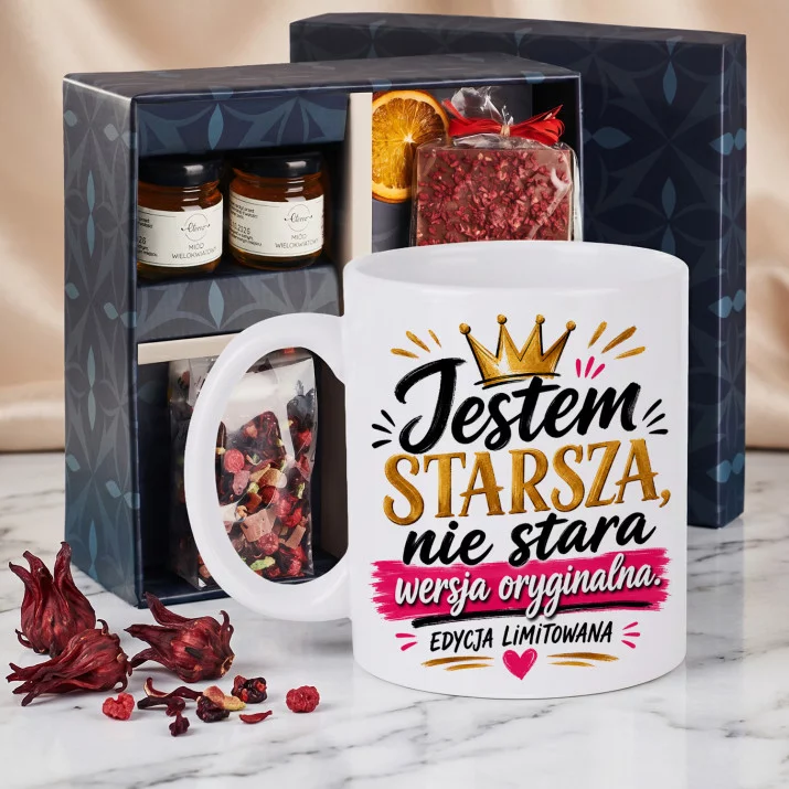 Zestaw Prezenowy Z Kubkiem Dla Starszej Kobiety: Starsza, Nie Stara