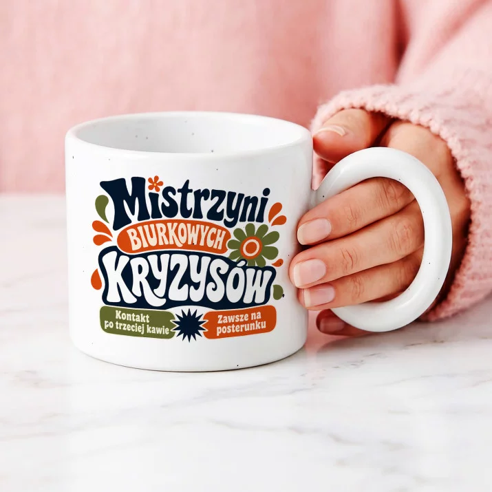 Kubek Z Okrągłym Uchem Dla Koleżanki Z Pracy Prezent Dla Kobiety: Kawowa Królowa Retro
