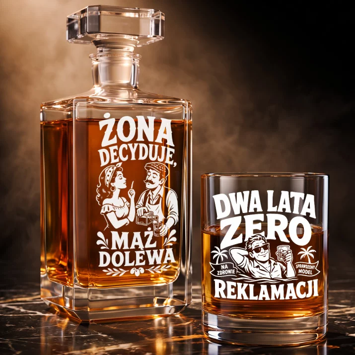 Zestaw Do Whisky Na 2 Rocznice Ślubu Prezent Na Walentynki Dla Mężczyzny: Żona Decyduje, Mąż Dolewa Zestaw Do Whisky Na 2 Rocznice Ślubu Prezent Na Walentynki Dla Mężczyzny: Żona Decyduje, Mąż Dolewa
