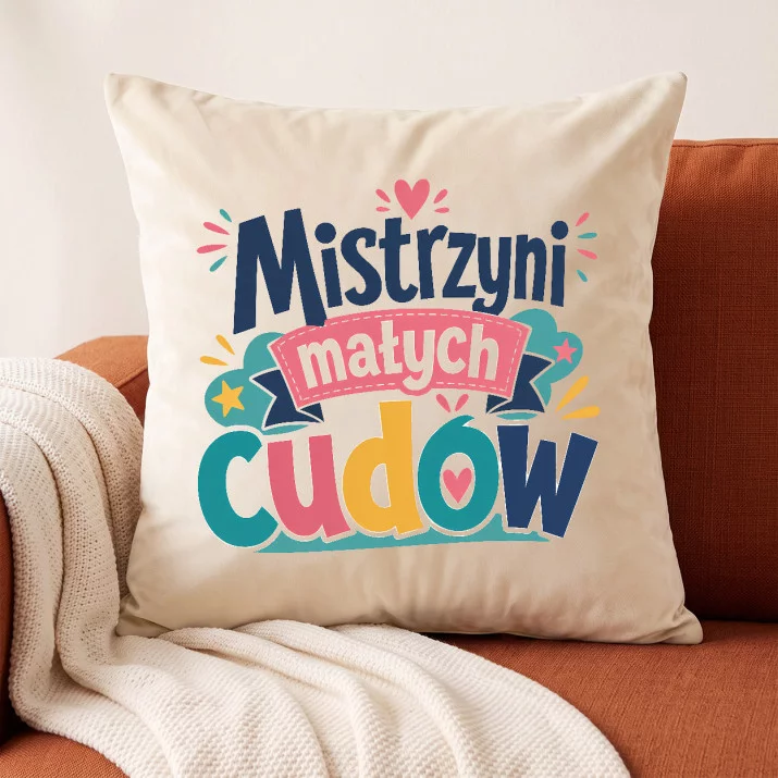 Poduszka Dekoracyjna Na Zakończenie Zerówki Prezent Dla Kobiety: Ciepły Humor Szkolny