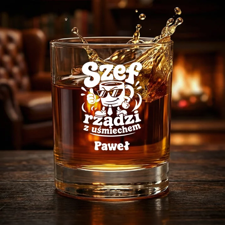 Szklanki Do Whisky z Grawerem Dla Szefa Prezent Dla Mężczyzny: Szef Rządzi Z Uśmiechem Szklanki Do Whisky z Grawerem Dla Szefa Prezent Dla Mężczyzny: Szef Rządzi Z Uśmiechem