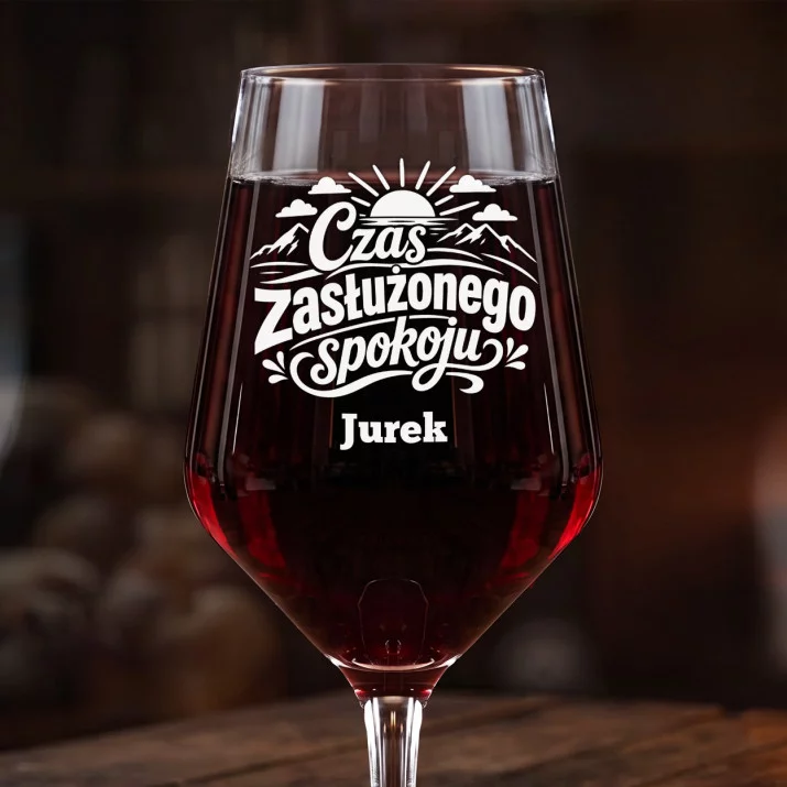 Mega Kieliszek Do Wina z Grawerem Dla Emeryta Prezent Na Emeryturę Dla Mężczyzny: Czas Zasłużonego Spokoju Mega Kieliszek Do Wina z Grawerem Dla Emeryta Prezent Na Emeryturę Dla Mężczyzny: Czas Zasłużonego Spokoju