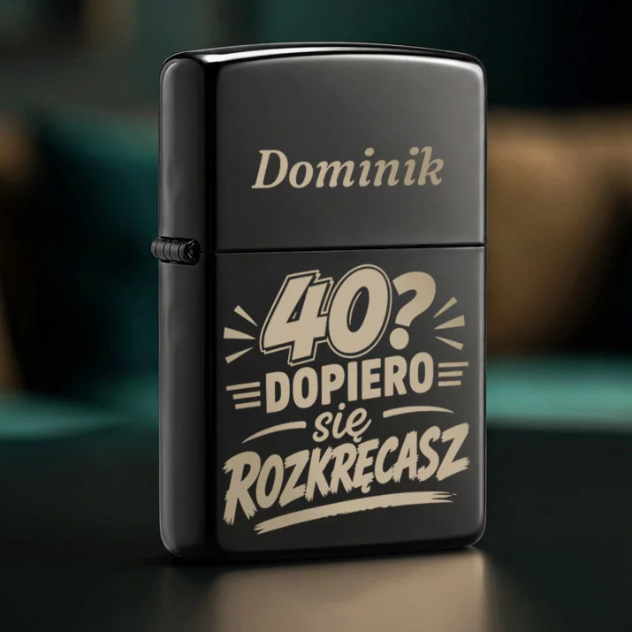 Zapalniczka z Grawerem Na 40 Urodziny Prezent Dla 40 Latka Mężczyzny: 40? Dopiero Się