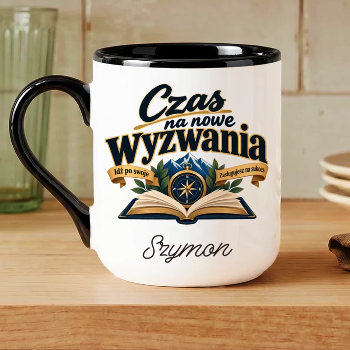 Kubek Personalizowany Na Zakończenie Roku Szkolnego Prezent Dla Mężczyzny: Czas Na Nowe Wyzwania Kubek Personalizowany Na Zakończenie Roku Szkolnego Prezent Dla Mężczyzny: Czas Na Nowe Wyzwania