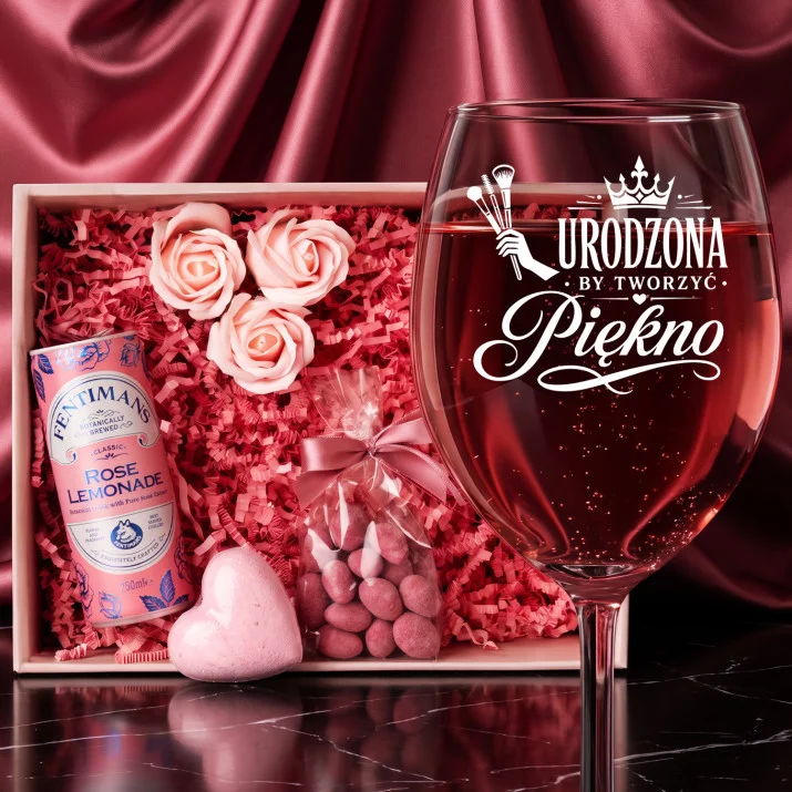 Różowy Zestaw Prezentowy Na 18 Urodziny Dla Kobiety: Urodzona By Tworzyć Różowy Zestaw Prezentowy Na 18 Urodziny Dla Kobiety: Urodzona By Tworzyć