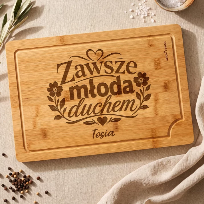 Deska Do Krojenia z Grawerem Dla 90 Latki Prezent Na 90 Urodziny Dla Kobiety: Zawsze Młoda Duchem Deska Do Krojenia z Grawerem Dla 90 Latki Prezent Na 90 Urodziny Dla Kobiety: Zawsze Młoda Duchem