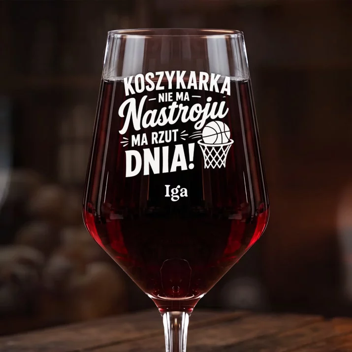 Mega Kieliszek Do Wina z Grawerem Dla Koszykarki Prezent Dla Kobiety: Koszykarka Rzut Dnia
