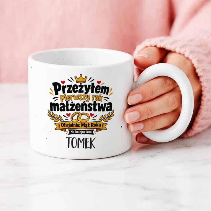 Kubek Premium Na Pierwszą Rocznicę Ślubu Prezent Na Walentynki Dla Mężczyzny: Przeżyłem Pierwszy Rok