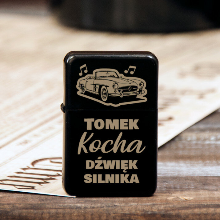 Kocha dźwięk silnika - Zapalniczka z grawerem