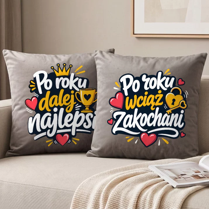 Poduszki Dekoracyjne Na 1 Rocznicę Ślubu Prezent Dla Pary: Rok Dla Dwojga Poduszki Dekoracyjne Na 1 Rocznicę Ślubu Prezent Dla Pary: Rok Dla Dwojga