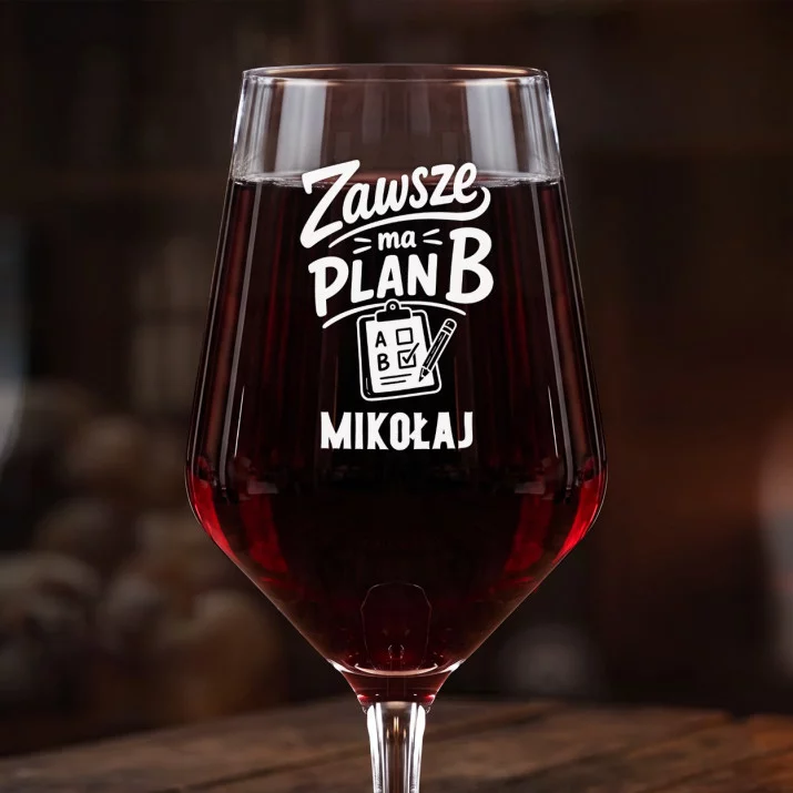 Mega Kieliszek Do Wina z Grawerem Na Dzień Nauczyciela Prezent Dla Nauczyciela Mężczyzny: Zawsze Ma Plan B Mega Kieliszek Do Wina z Grawerem Na Dzień Nauczyciela Prezent Dla Nauczyciela Mężczyzny: Zawsze Ma Plan B