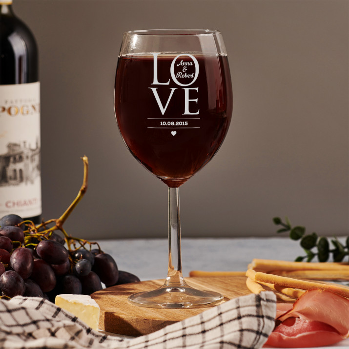 Love - Grawerowany kieliszek do wina