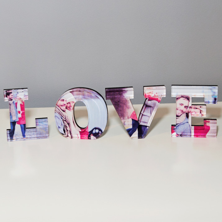 LOVE - słowo 3D ze zdjęć  