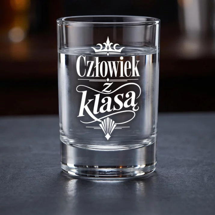 Kieliszki Do Wódki Na 70 Urodziny Prezent Dla Mężczyzny: Dojrzała Elegancja Kieliszki Do Wódki Na 70 Urodziny Prezent Dla Mężczyzny: Dojrzała Elegancja