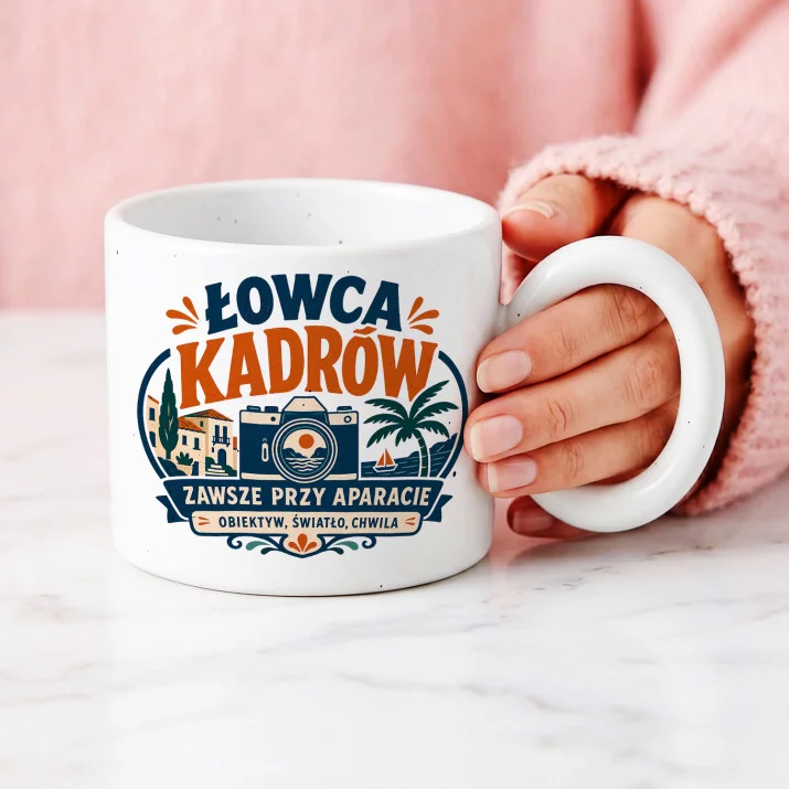 Kubek Z Okrągłym Uchem Dla Fotografa Prezent Dla Mężczyzny: Retro Łowca Kadrów Kubek Z Okrągłym Uchem Dla Fotografa Prezent Dla Mężczyzny: Retro Łowca Kadrów