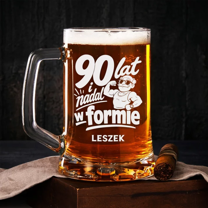 Kufel Personalizowany Na 90 Urodziny Prezent Dla 90 Latka Mężczyzny: 90 Lat I Nadal W Formie Kufel Personalizowany Na 90 Urodziny Prezent Dla 90 Latka Mężczyzny: 90 Lat I Nadal W Formie