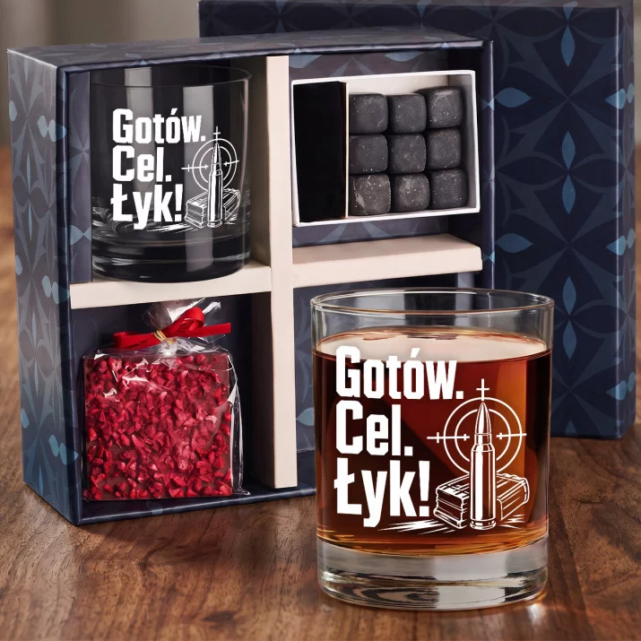 Zestaw Prezentowy Whisky Dla Żołnierza Na Przysięgę Wojskową Dla Mężczyzny: Gotów. Cel. Łyk Zestaw Prezentowy Whisky Dla Żołnierza Na Przysięgę Wojskową Dla Mężczyzny: Gotów. Cel. Łyk