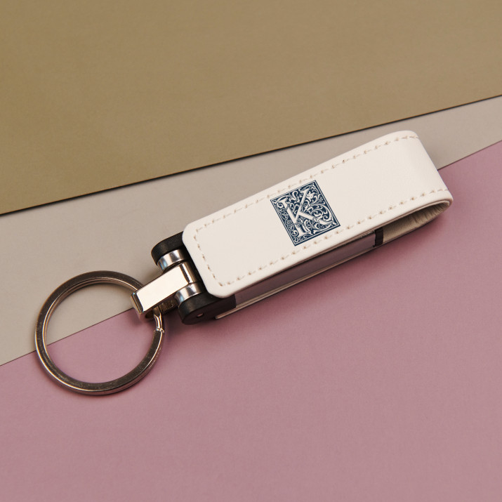 Monogram - Pendrive w skórze