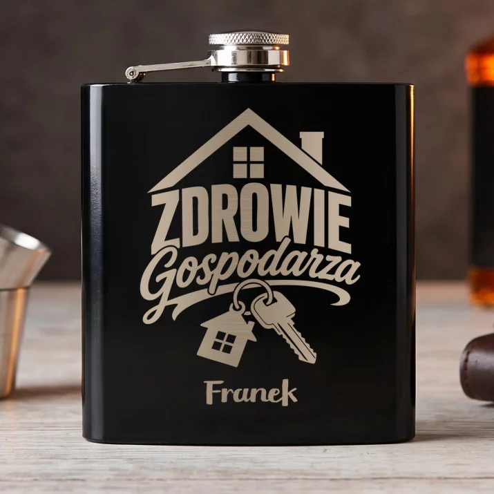 Piersiówka Z Grawerem Na Nowe Mieszkanie Prezent Dla Mężczyzny: Zdrowie Gospodarza -