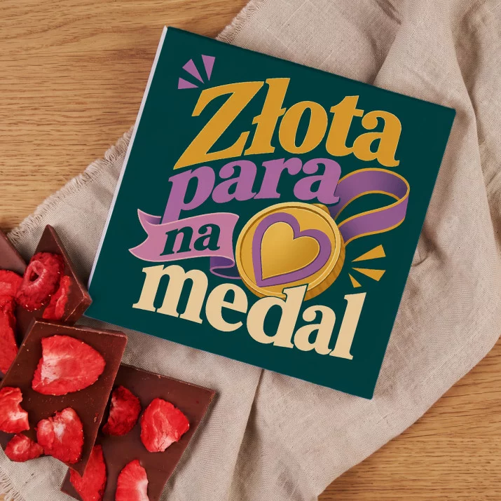 Czekolada Z Truskawkami Na 50 Rocznicę Ślubu Rodziców Prezent Dla Pary: Złoty Duet Retro Czekolada Z Truskawkami Na 50 Rocznicę Ślubu Rodziców Prezent Dla Pary: Złoty Duet Retro
