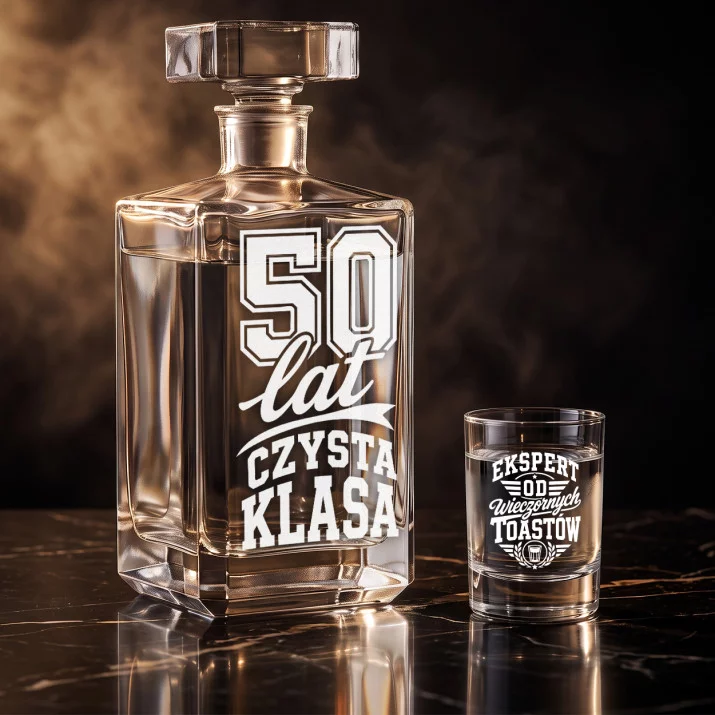 Zestaw Do Wódki z Grawerem Na 50 Urodziny Prezent: 50 Lat Czysta Klasa