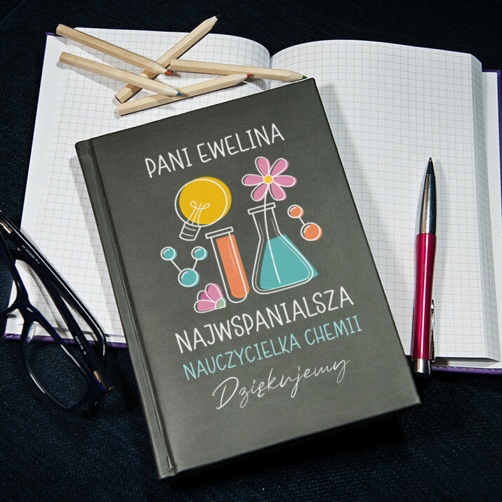 Najwspanialsza nauczycielka chemii - notatnik A5 z nadrukiem